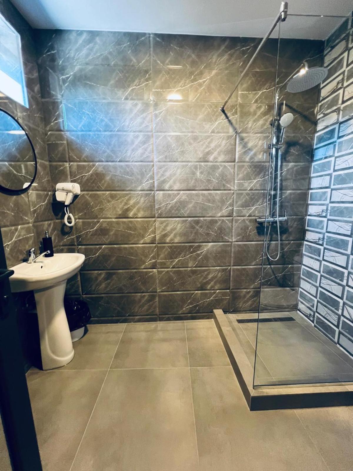Golden Star Residences Констанца Экстерьер фото